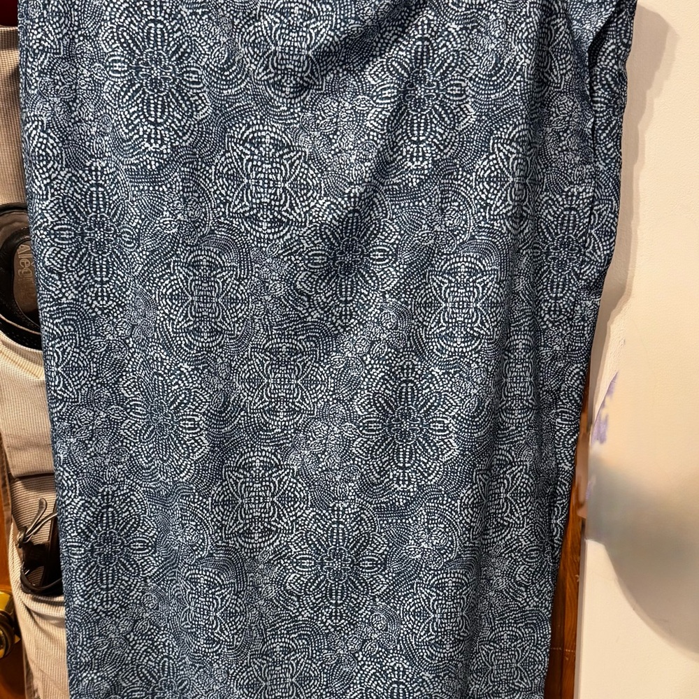 Ripskirt Hawaii Navy Floral Midi Skirt